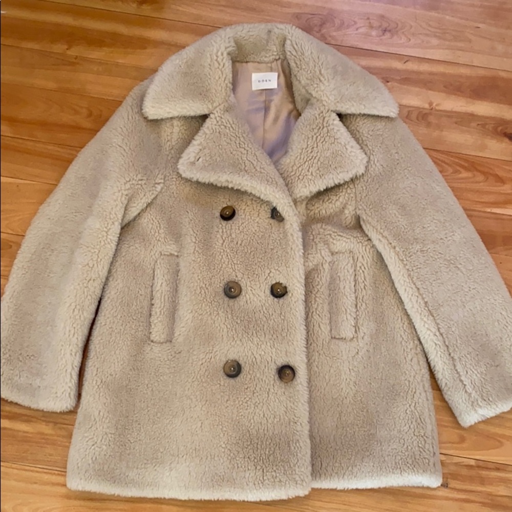 Doen shearling pea coat. Winter 2019. Size large
